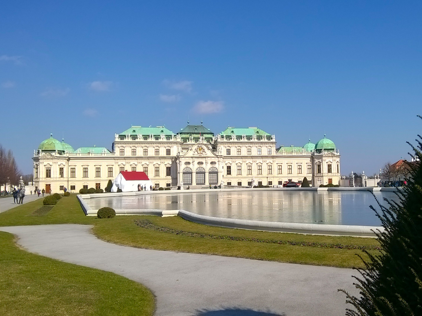 Schloss Schönbrunn von der Rückseite © Monika Nebl